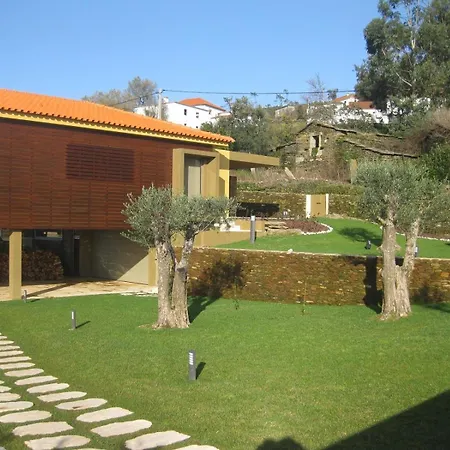 Casa Campo Da Eira By House And People